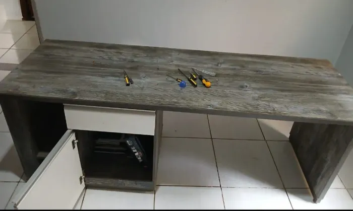 Mesa escrivaninha