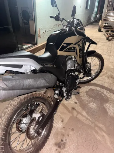 Yamaha xtz lander 250 abs 2021/2022 com baixo KM