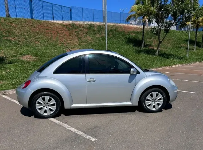 Volkswagen New Beetle 2.0 MI Mec./aut. 2008
