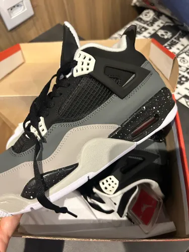 Tênis air Jordan 4 retrô fear