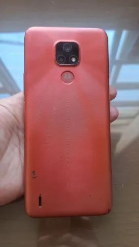 Motorola E7 vermelho. 64GB
