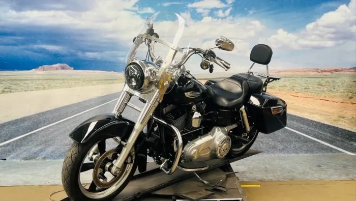 Harley Davidson FLD 2014