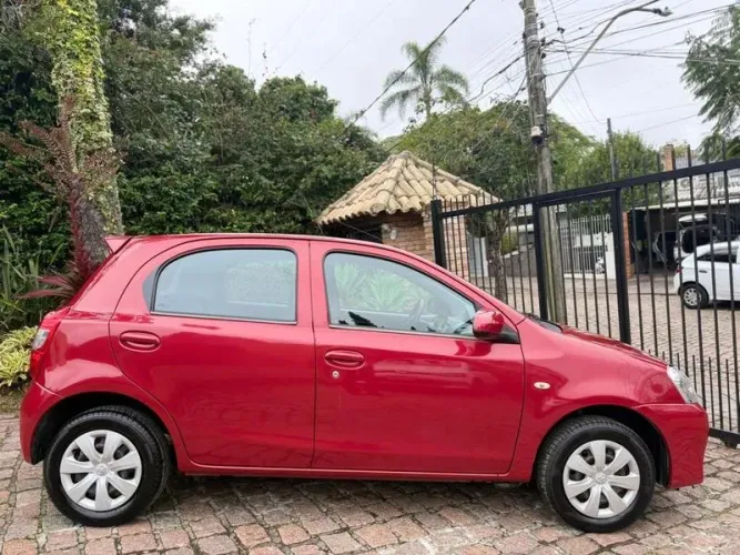 Toyota Etios 1.3 Flex 16V 5P Mec. 2015