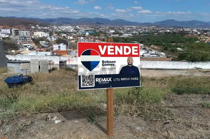 Terreno no Condomínio Raio de Luz, Lote 06