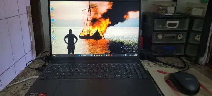 Notebook Lenovo IdeaPad Slim 3 Ryzen 7 7735HS (8GB RAM / SSD 512G) + 3 Meses de Garantia