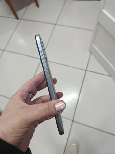 Celular Motorola g53