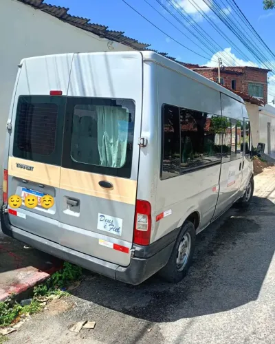 Ford E-Transit FURGÃO LONGO TETO ALTO (ELÉTRICO) 2010