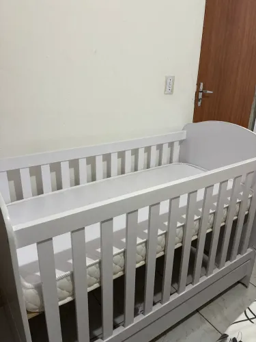 Berço infantil branco