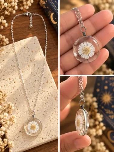 Colar flor artesanal