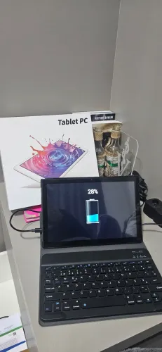 Tablet 10.1" HD + Teclado Bluetooth Capa 2 em 1 WiFi Android Tela Grande Alta Performance