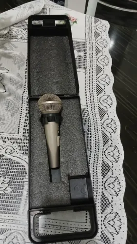 Microfone Leson  dinâmico SM 58 usado
