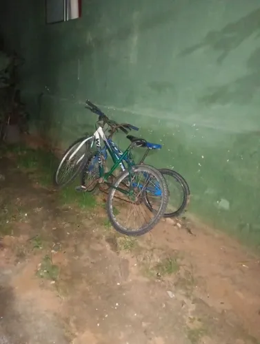 Duas bicicletas pra reforma 