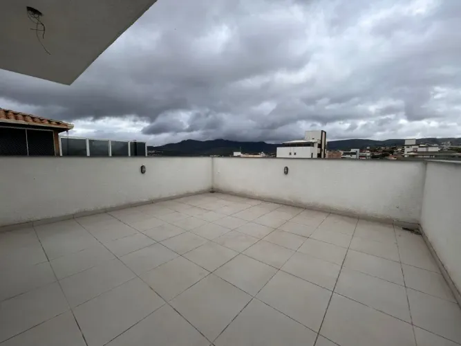 Cobertura 3 quartos 1 suite e 2 vagas de garagem a venda bairro Diamante/BH!