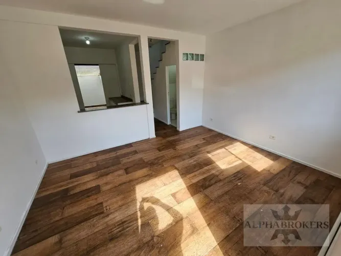 Casas de Condomínio para venda com Piscina e 3 quartos, 87 m² - Jardim Pioneiro