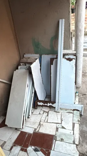 Peça para prateleira 