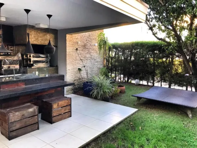 Casa com 5 dormitórios à venda, 246 m² por R$ 2.200.000,00 - De Lourdes - Fortaleza/CE