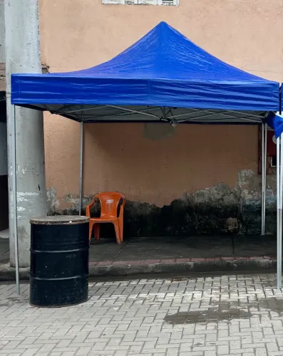Tenda articulada