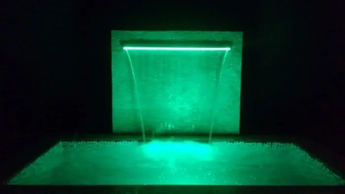 Cascata Para Piscinas Embutir 160cm Com Leds Rgb - Entrega em Brasília.
