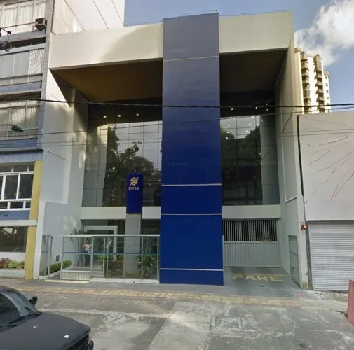 Prédio Comercial com 03 Pavimentos e Elevador, em Nazaré