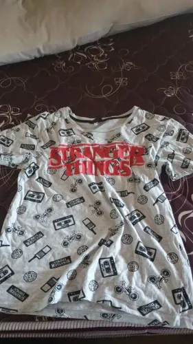 Camisa Stranger Things tamanho 16 