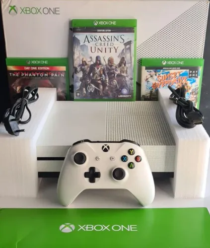 XBOX ONE S 1TB(SEMI-NOVO) C/ GARANTIA TOTAL DE 3 MESES_SOMOS LOJA NO CENTRO DE CAXIAS 