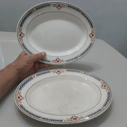  2 - Pratos de Porcelana Antigo