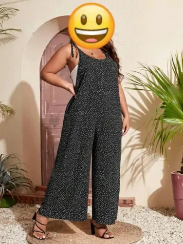 Macacão de Alça com Bolinhas Preto