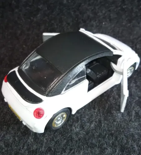 Miniatura Volkswagen New Beetle Capota Preta - Miniatura para colecionar.