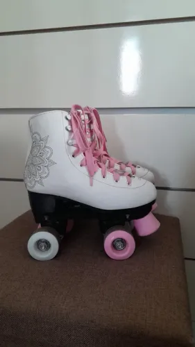 Patins Roller Quad branco e rosa