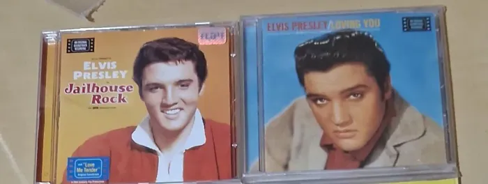 Cd Elvis Presley - Love me tender/ Jailhouse Rock e Loving You - Cada