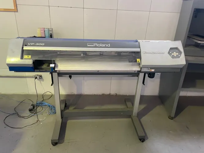 Plotter Roland VP 300 solvente banner adesivos