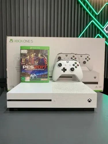 Xbox one s branco com garantia e jogo / levamos pra você 
