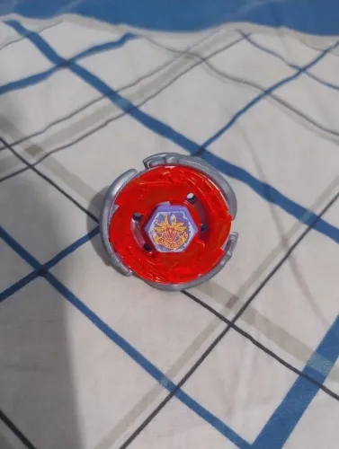 Beyblade Storm Capricorne M145Q - Metal Fight Beyblade 