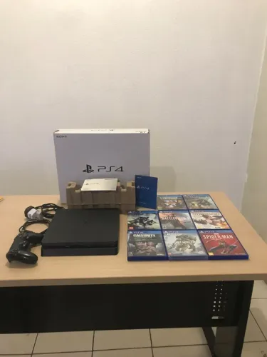 PS4 SLIM 1TB + CONTROLE + 8 JOGOS - CONSOLE DIFERENCIADO - NA CAIXA - IMPECÁVEL