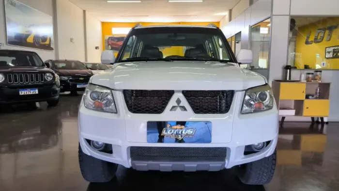 Mitsubishi Pajero TR4 2.0 Flex 16V 4X2 Aut. 2014