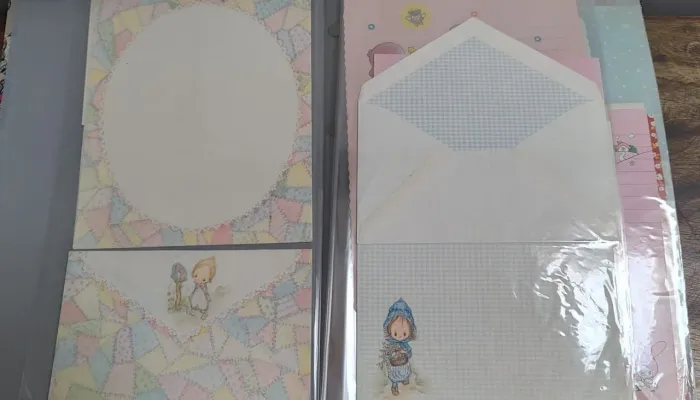 Pasta com 177 papéis de carta vintage 70/80/90s 