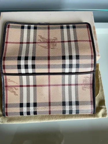 Carteira feminina burburry original