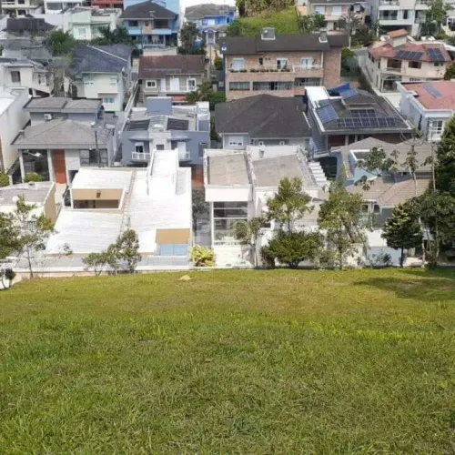 Terreno à venda 1050 m² - Condomínio Swiss Park em São Bernardo do Campo - SP. Aceita Perm