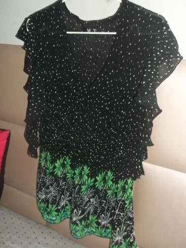 blusa com babados