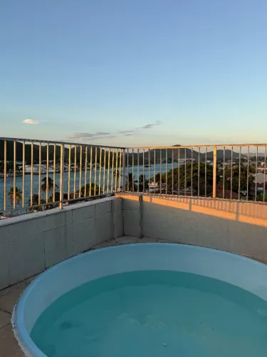 Praia do Forte CF Cob.Triplex até 13pps pisc.4qtos,3bh,2sls, vista canal, promocao