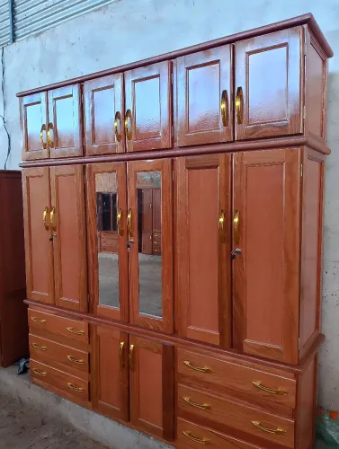 Guarda-Roupa de Casal Amadeirado angelim