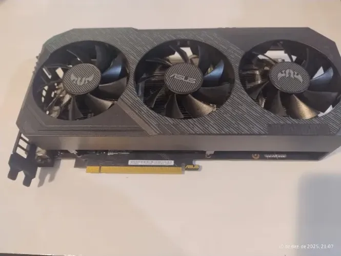 ASUS TUF Gaming GTX 1660 SUPER 6GB, GDDR6 | Limpeza feita e pasta térmica trocada.
