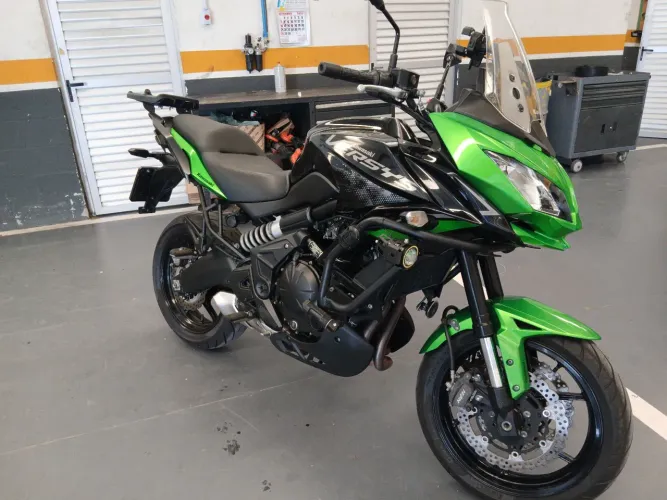 Kawasaki Versys 650cc impecável 