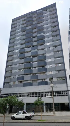 Sala comercial na Avenida Paraná com 65,88m². Direto com proprietário.