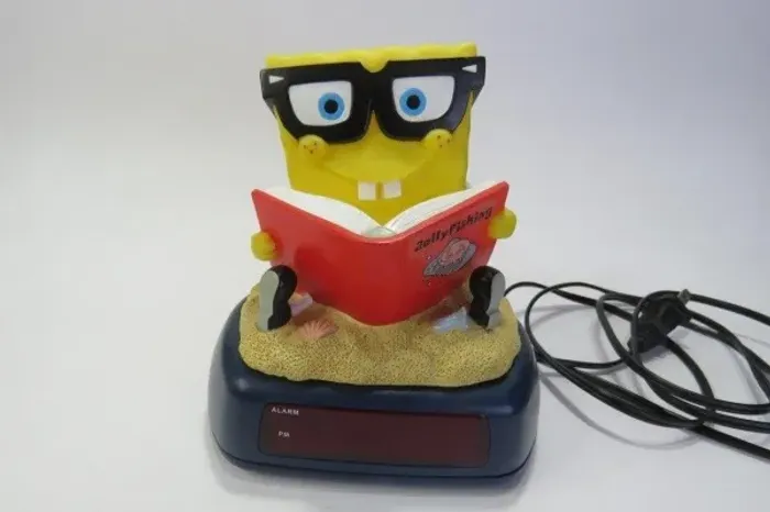 RELÓGIO DE MESA, figura do personagem BOB ESPONJA (SPONGEBOB SQUARE PANTS ALARM CLOCK