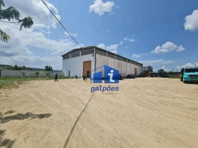 Área de 10.500 m² com galpão de 950 m² na BR 232 em Vitória de Santo Antão - PE