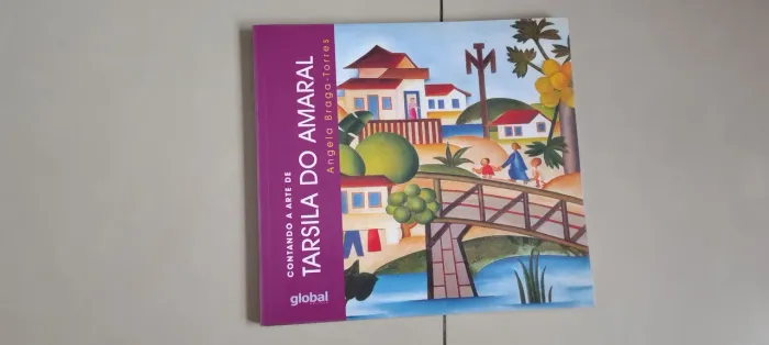 Livro Contando a arte de Tarsila do Amaral