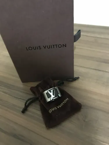 Anel Louis Vuitton - Design Exclusivo!