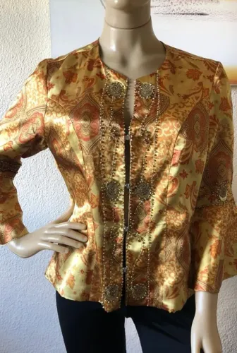 blusa bordada estampada (tam M)