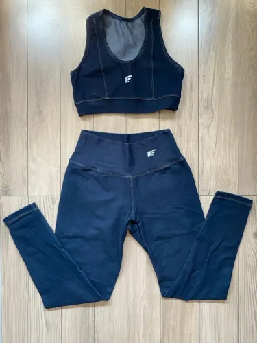 Conjunto de top e legging MAFIT